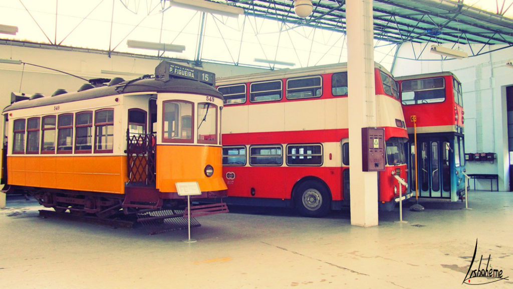 anciens bus musée carris