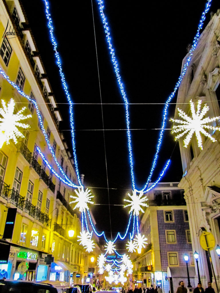 Les lumières de la rue Garrett, Chiado, lumières de Noël de Lisbonne 2018